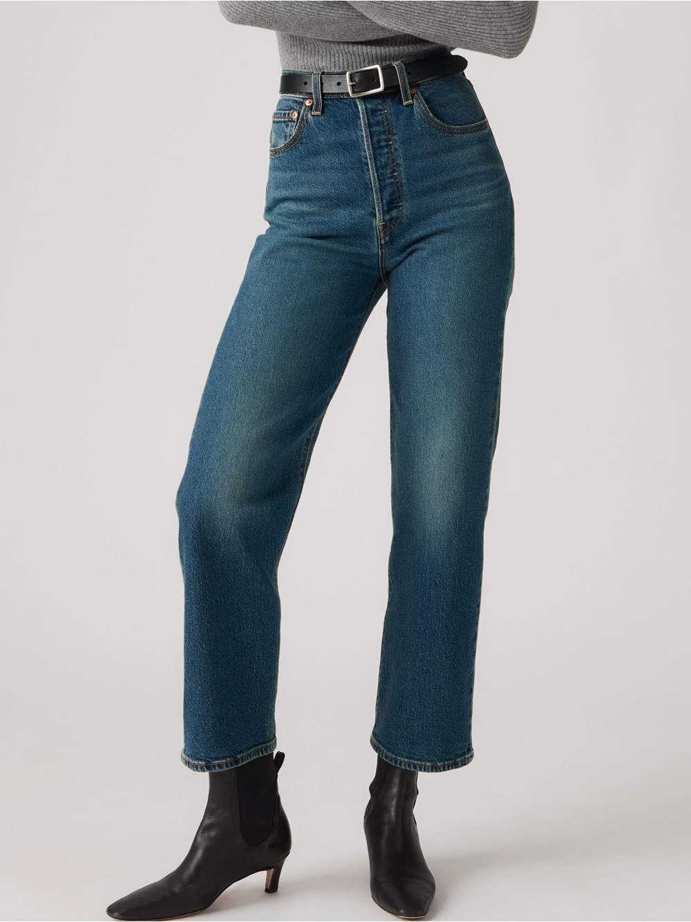 Levi’s Ribcage Straight Ankle Jeans Classic Button Fly